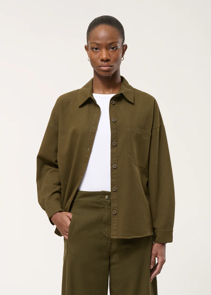 Cazadora LOMEO caqui Humility.