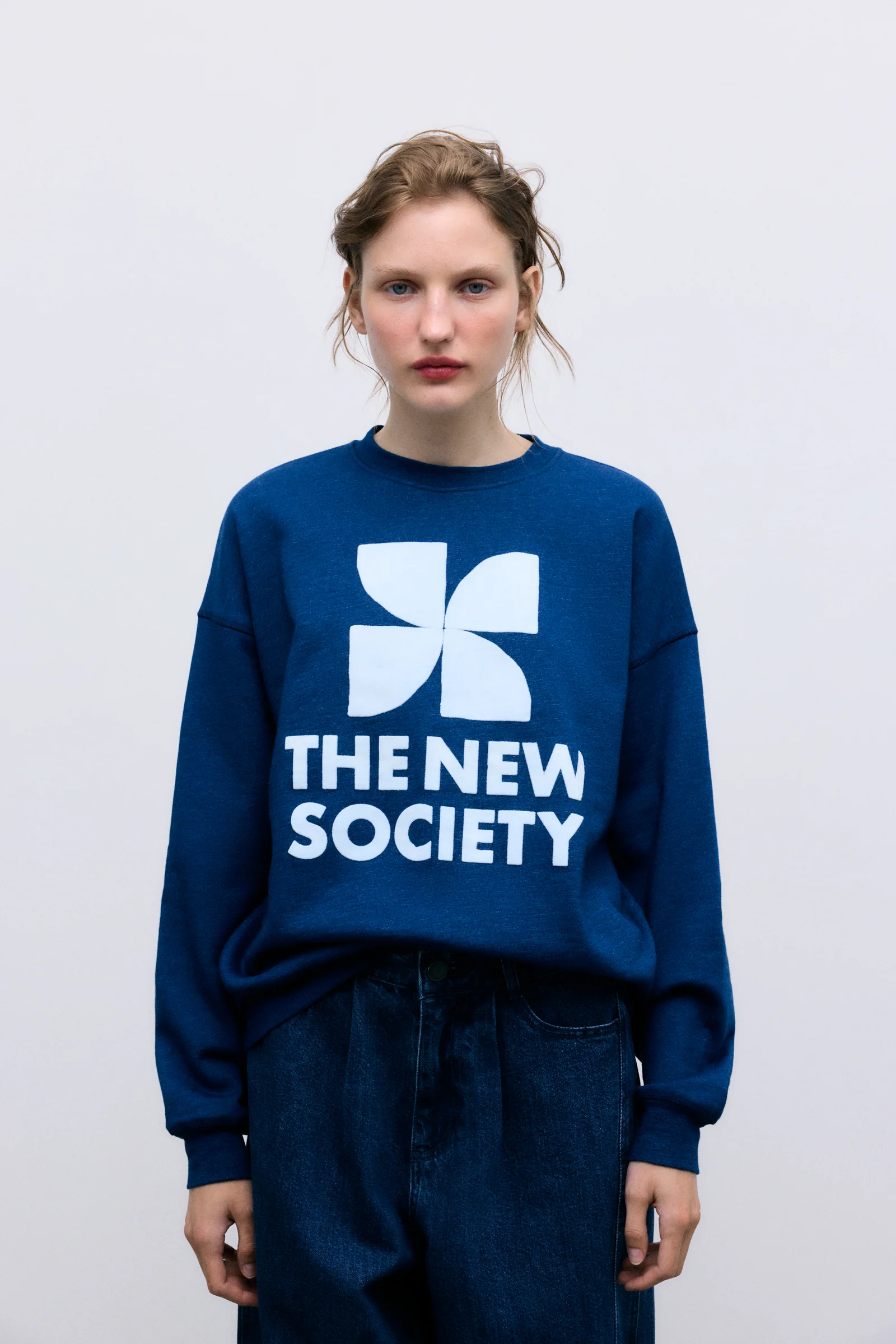 Sudadera TNS indigo The New Society.