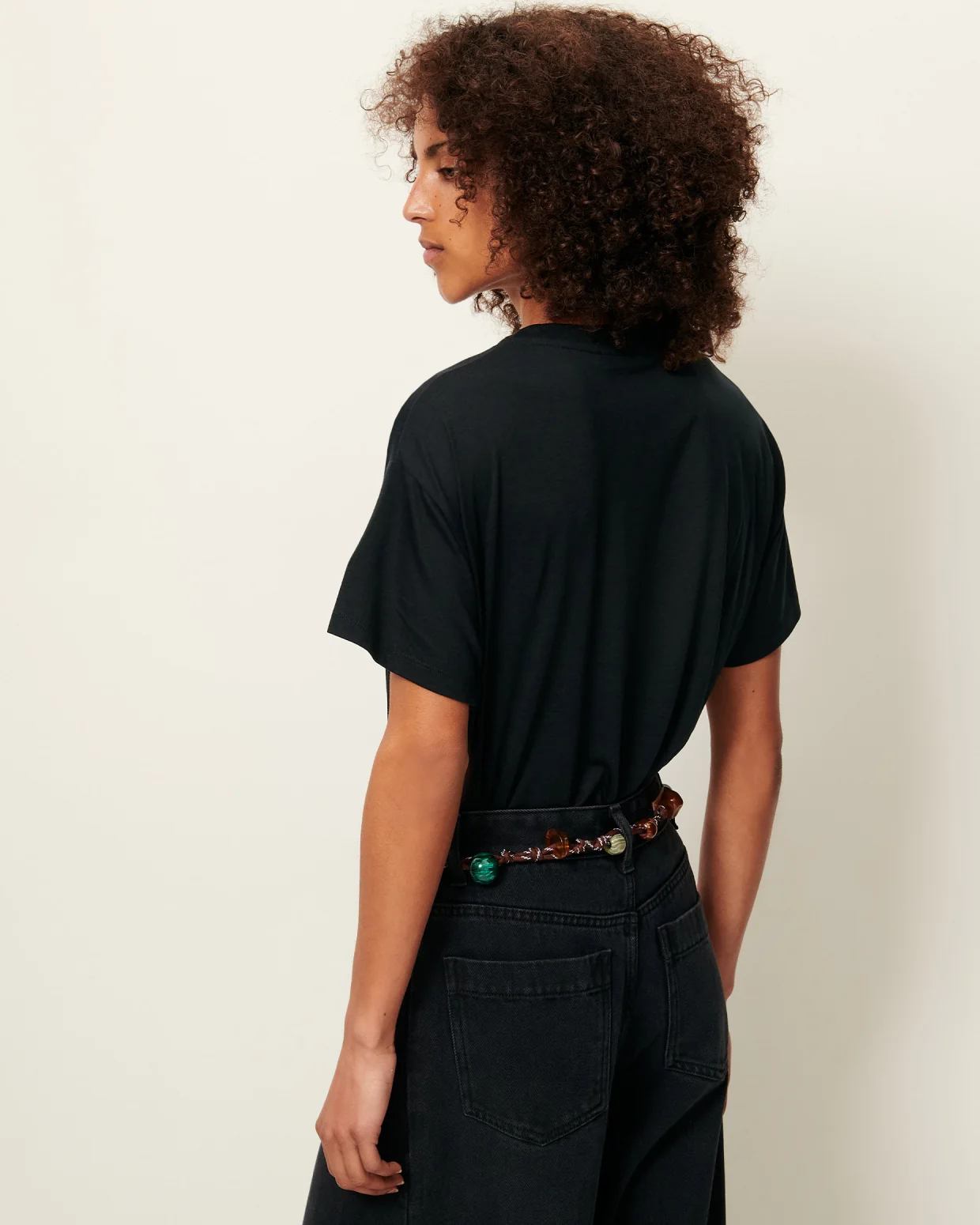 Camiseta TOO negro Sessùn.